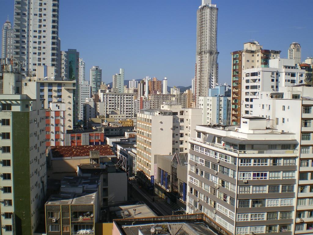 Apartamento Dante Tomio Balneario Camboriu Exterior photo